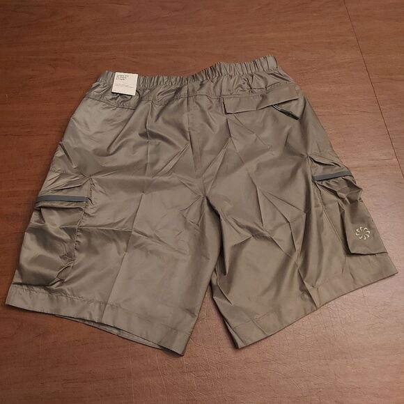 Nike Tech Pack Woven Utility Cargo Shorts Olive Green DX0229-222 Men's Size M - Picture 2 of 5